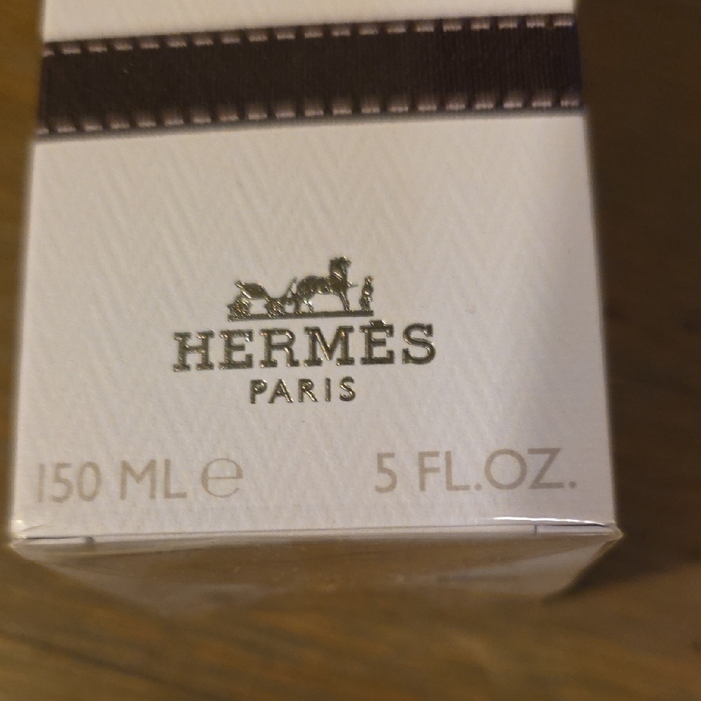 Hermes Voyage d'Hermès- Deodorant Natural Spray - 5 Fl Oz. NEW - Picture 3 of 4